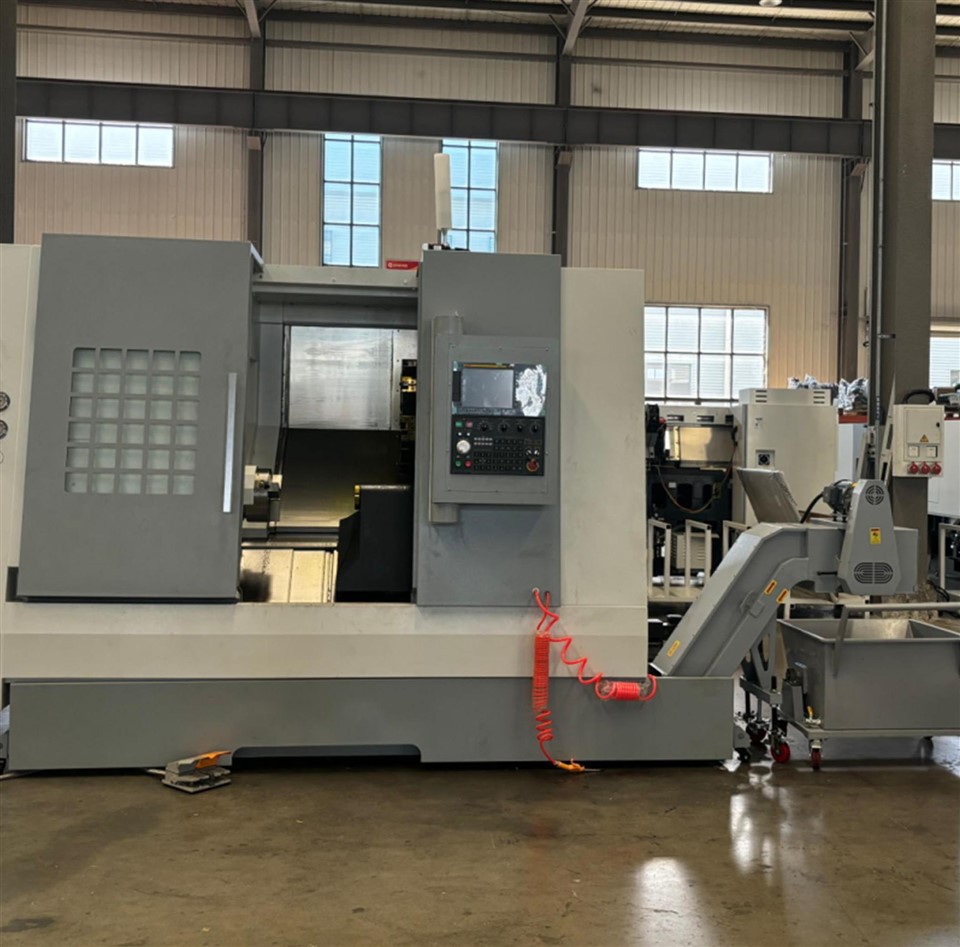 Metāla detaļu apstrāde CNC slīpā{0}}gultas virpa